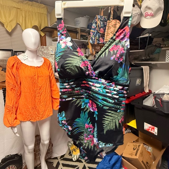 Aqua Green Tropical Floral Swimsuit - Picture 1 of 4